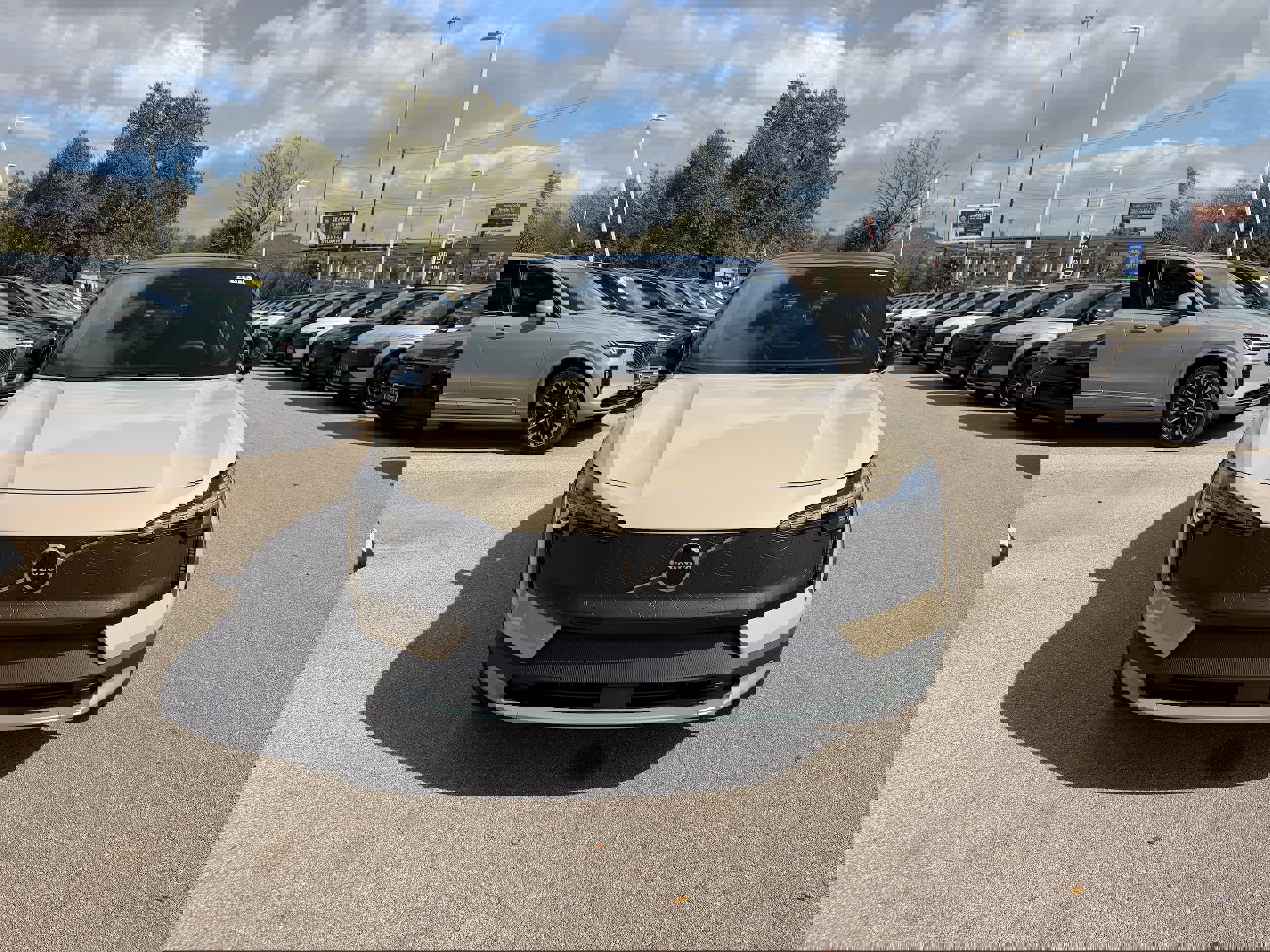 New 2026 Volvo EX30 Cross Country Ultra w/ Protection Package Premier image 6