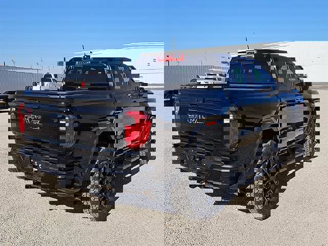 New 2026 GMC Canyon Denali w/ LPO, Denali Black Edition image 5