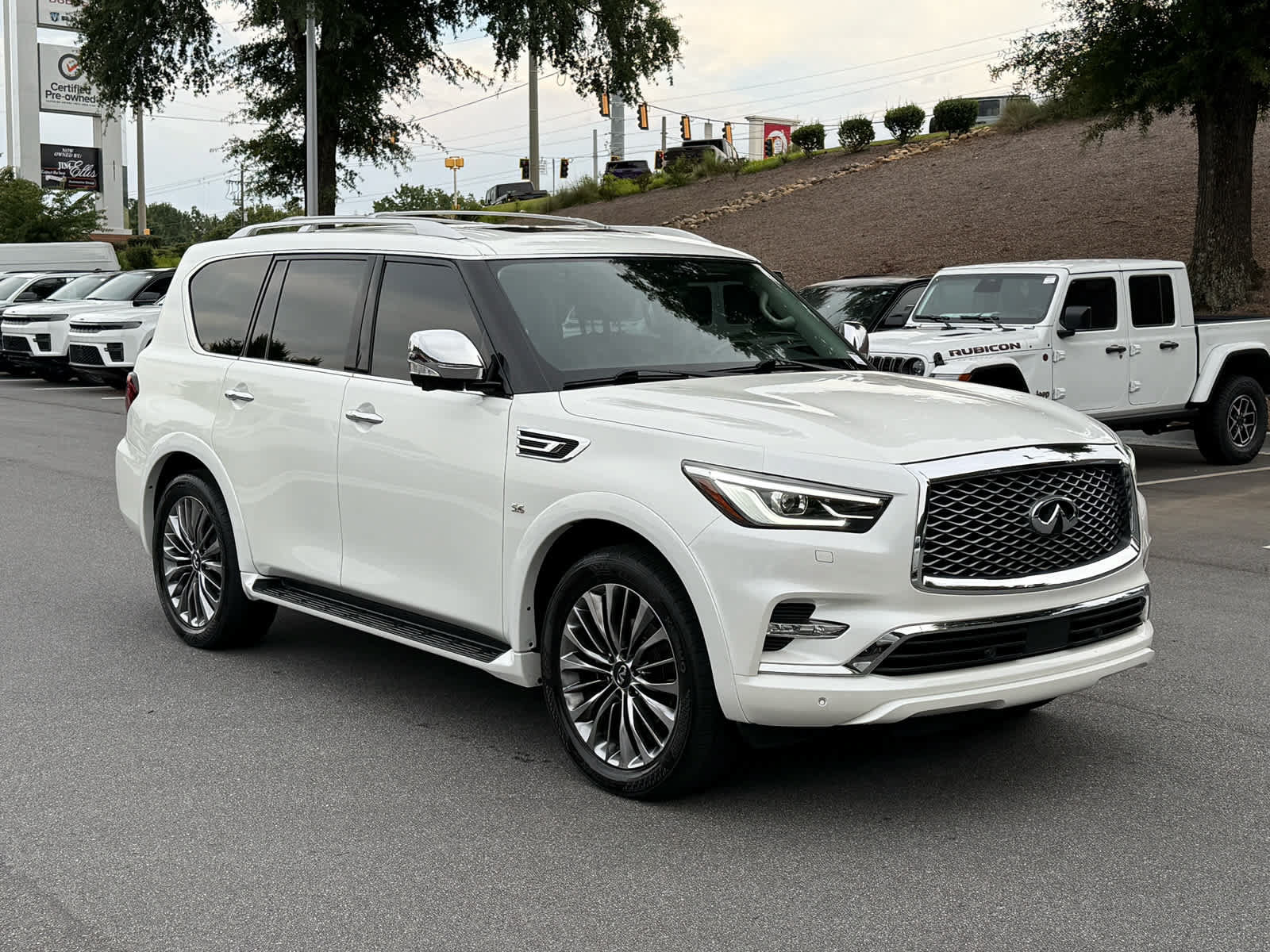 Used 2019 INFINITI QX80 Luxe w/ Proactive Package AWD/4WD image 7