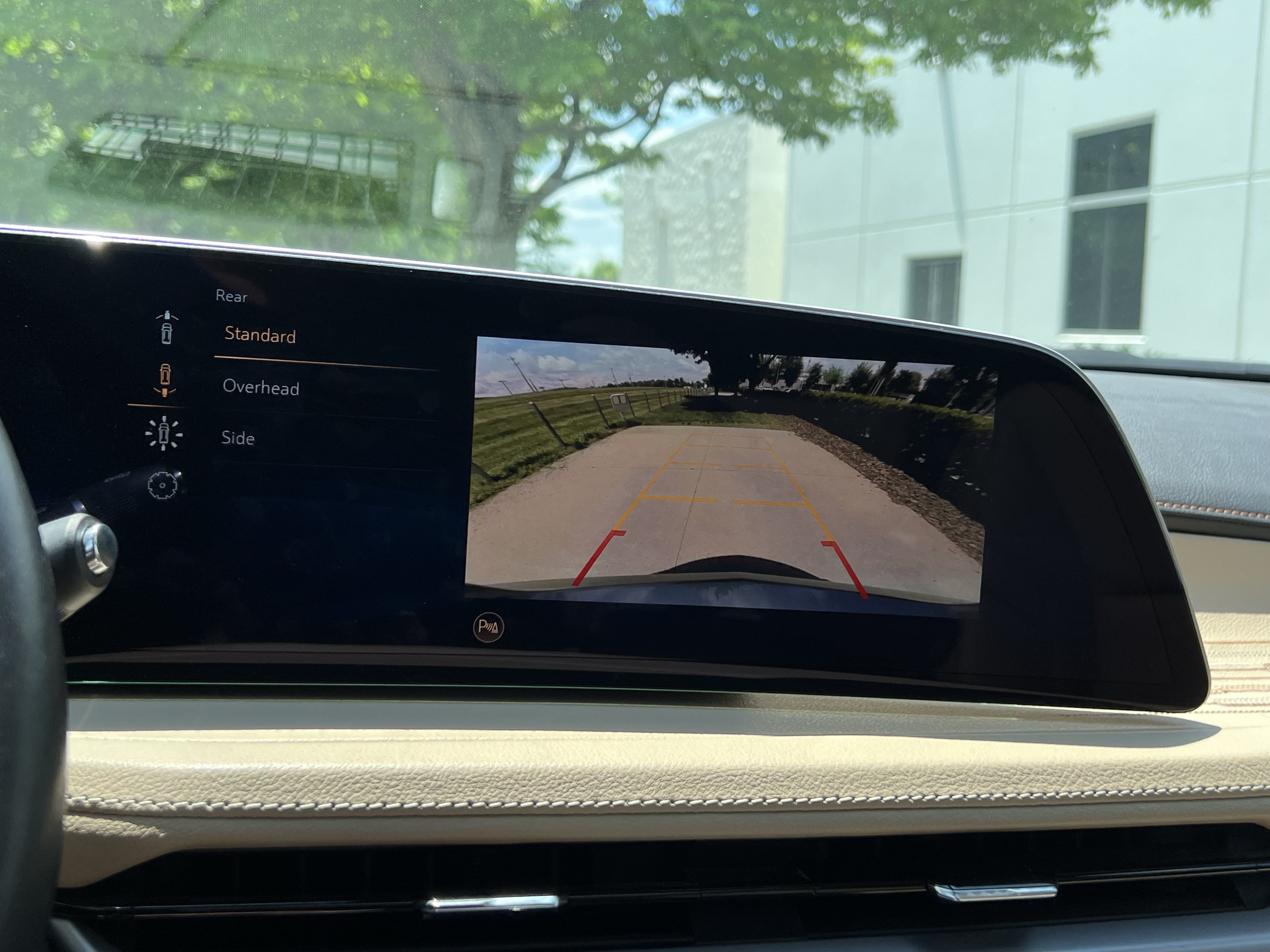 Used 2025 Cadillac XT4 Premium Luxury FWD image 25