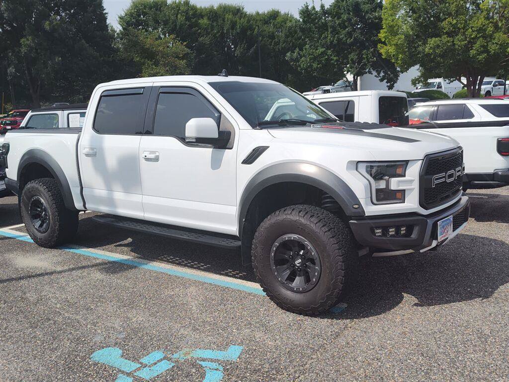 Used 2018 Ford F150 Raptor w/ Equipment Group 802A Luxury AWD/4WD image 2