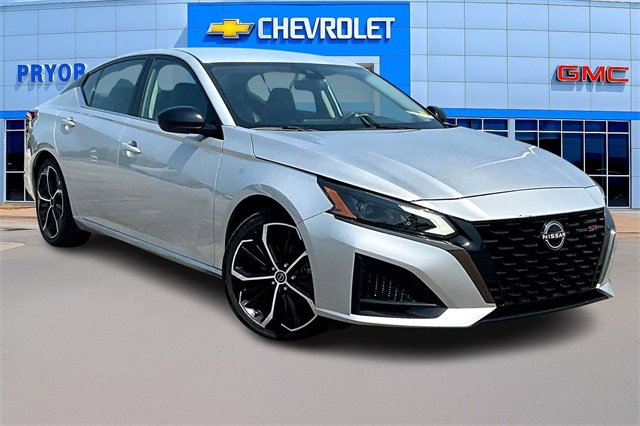 Used 2023 Nissan Altima 2.5 SR