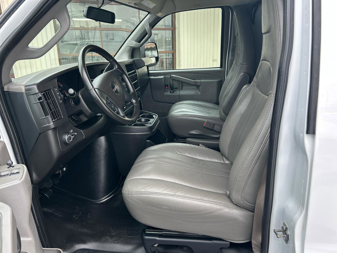 Used 2023 GMC Savana 2500 w/ Driver Convenience Package RWD image 9