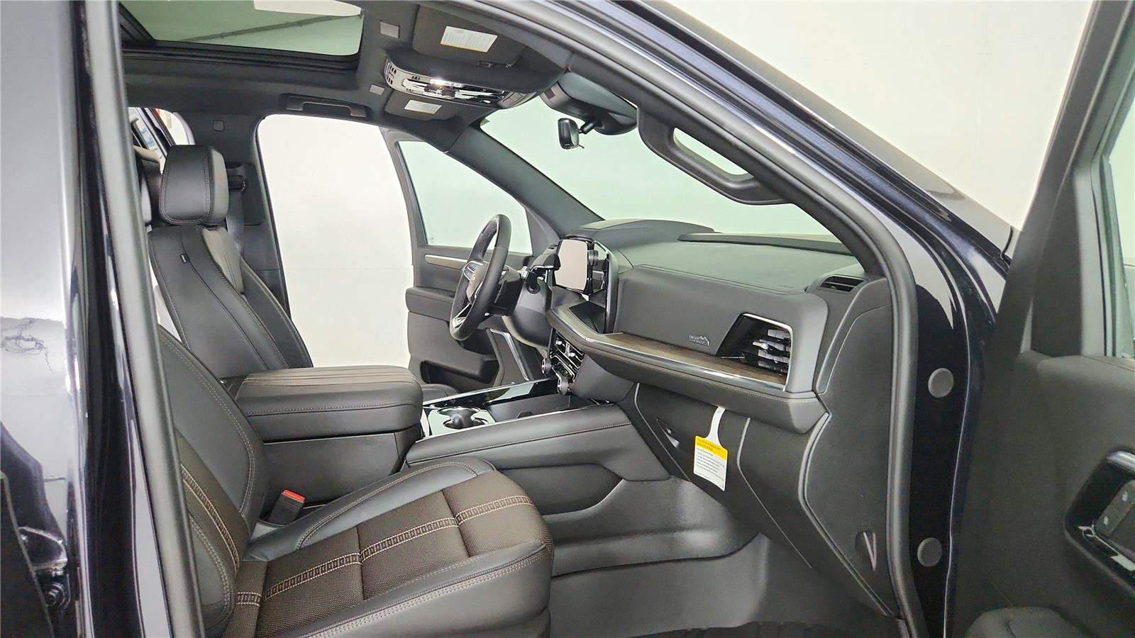 New 2026 Chevrolet Tahoe High Country AWD/4WD image 26