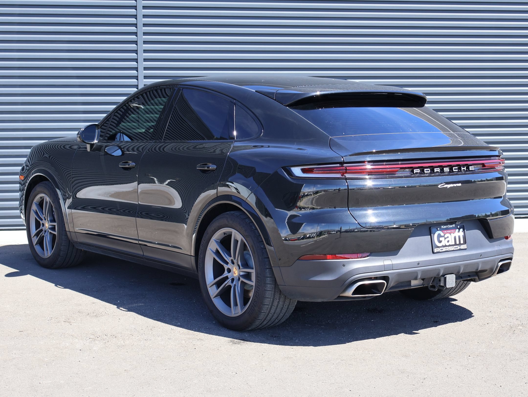 Certified 2024 Porsche Cayenne Coupe AWD/4WD image 3