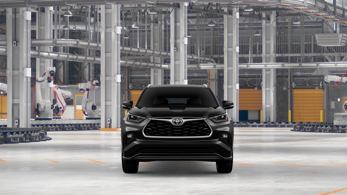New 2026 Toyota Highlander XLE image 2