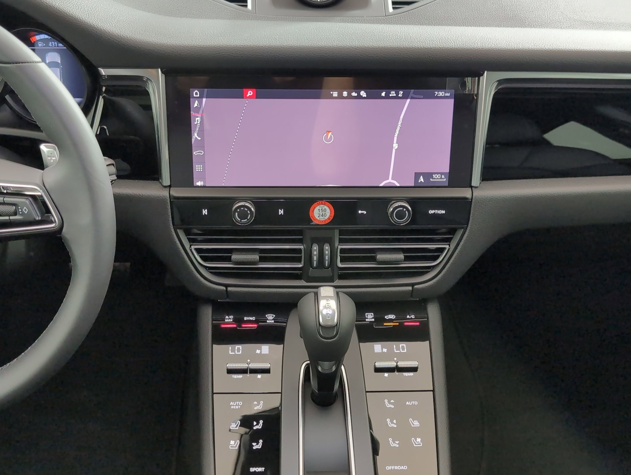 Certified 2025 Porsche Macan AWD/4WD image 25