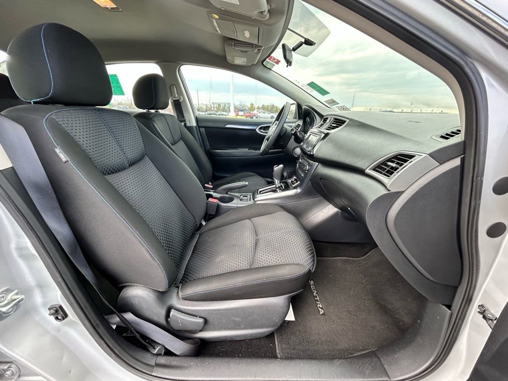Used 2017 Nissan Sentra SR w/ Driver's Assist Package image 13