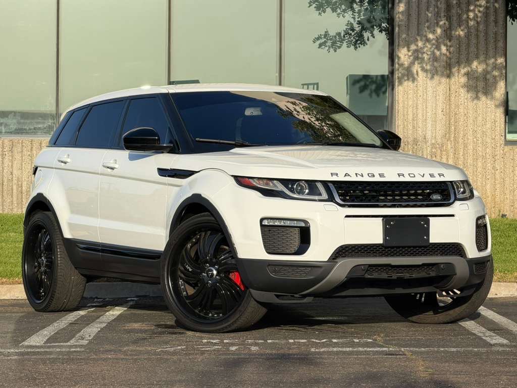 Used 2019 Land Rover Range Rover Evoque SE Premium AWD/4WD image 3