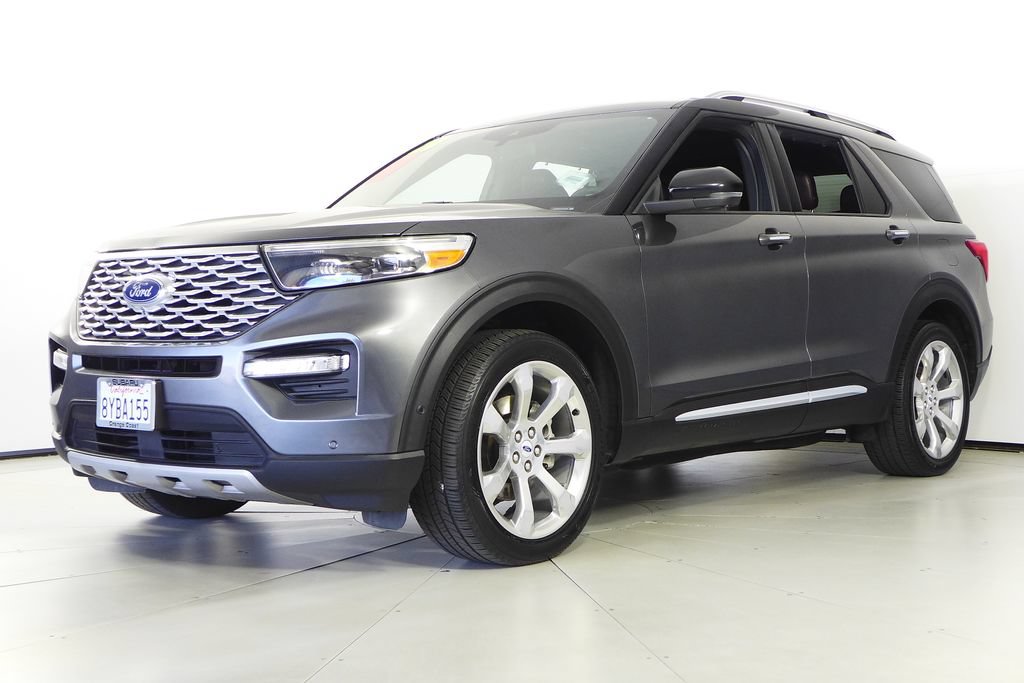 Used 2020 Ford Explorer Platinum w/ Premium Technology Package AWD/4WD image 2