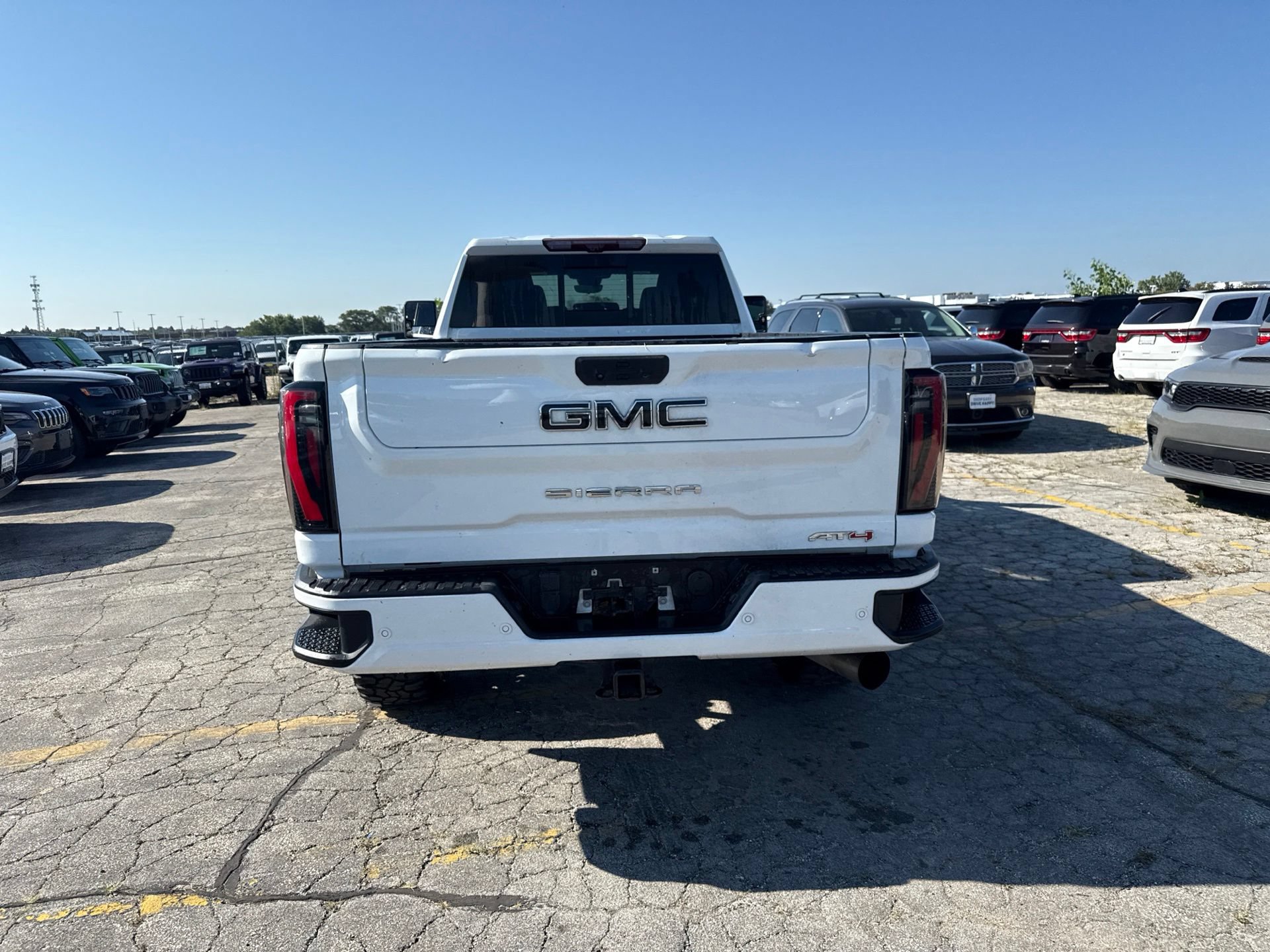 Used 2024 GMC Sierra 2500 AT4 w/ AT4 Premium Plus Package AWD/4WD image 7
