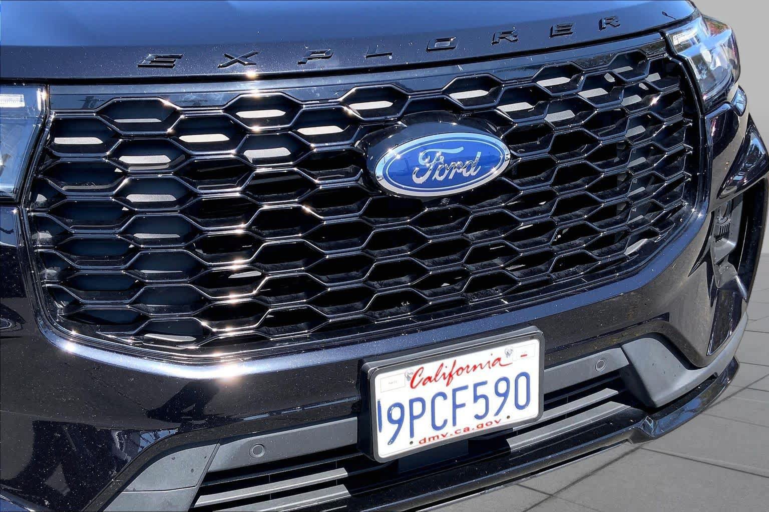 Used 2025 Ford Explorer ST-Line w/ Premium Package RWD image 28