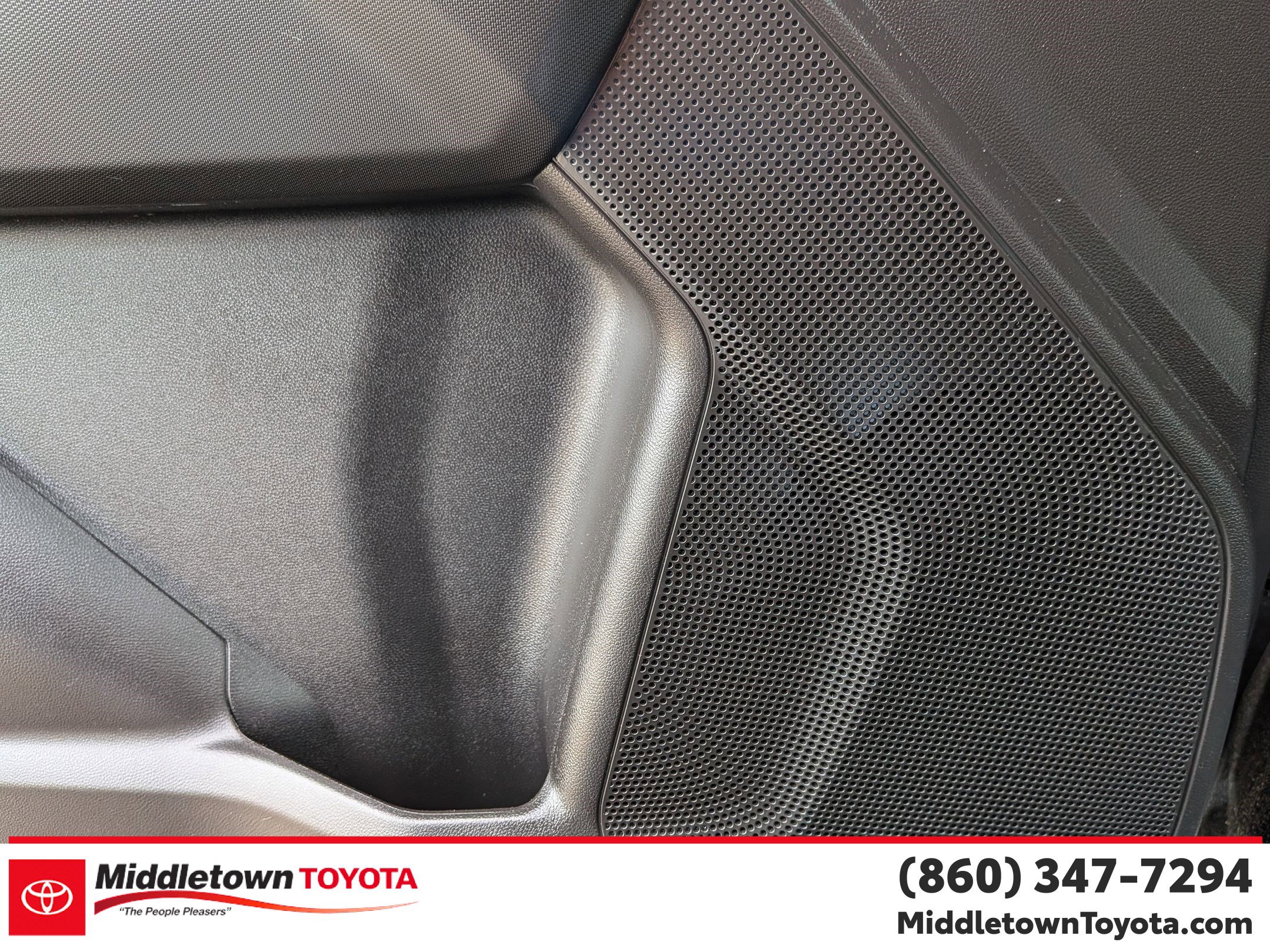 Used 2023 Chevrolet Colorado LT w/ Advanced Trailering Package AWD/4WD image 13