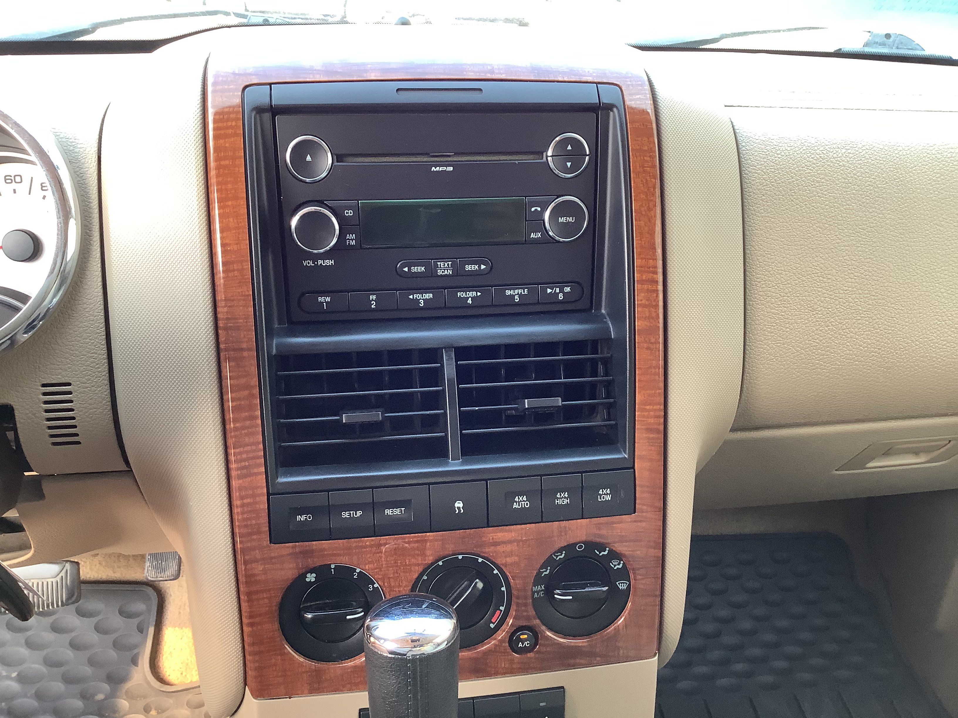 Used 2009 Ford Explorer Eddie Bauer AWD/4WD image 14