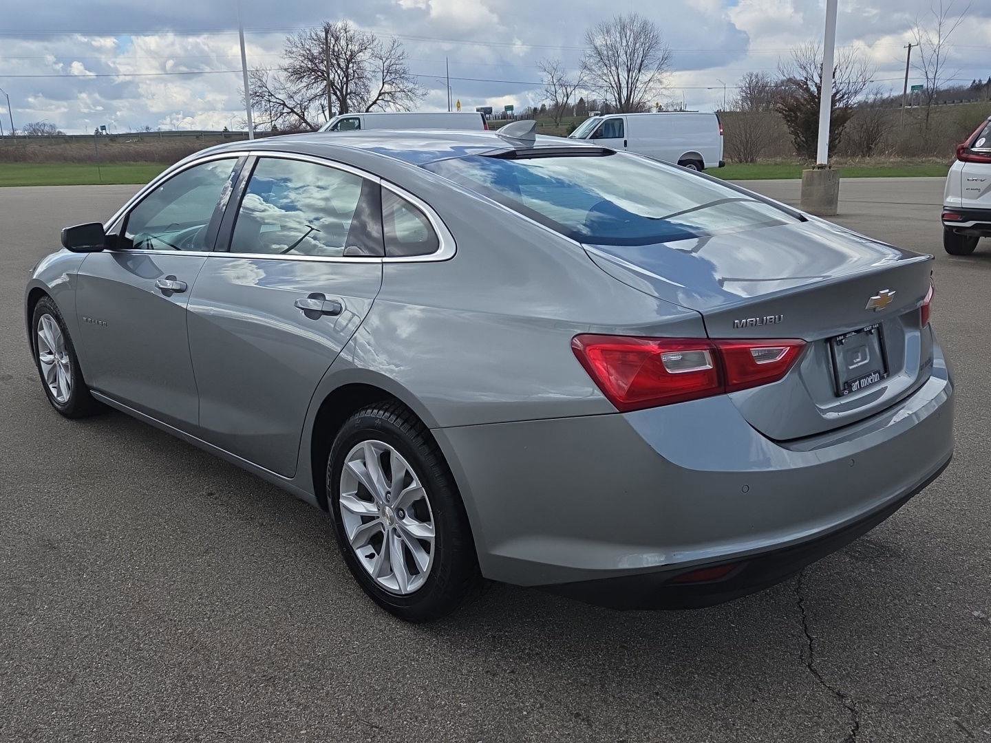 Used 2024 Chevrolet Malibu LT image 3