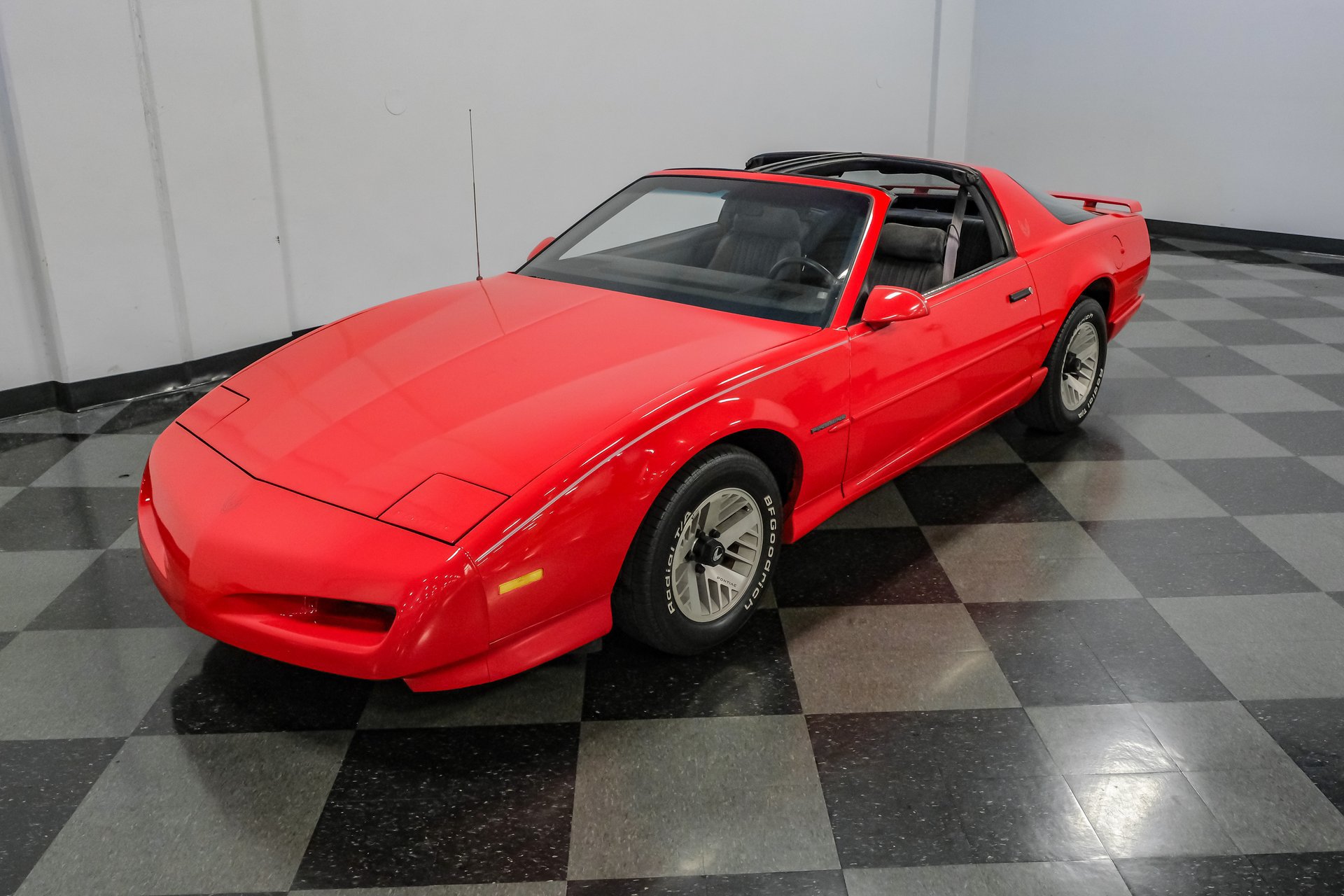 Used 1992 Pontiac Firebird Coupe RWD image 35