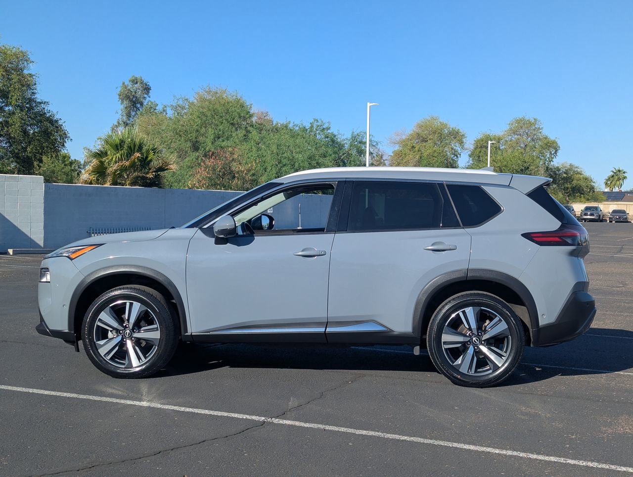Certified 2023 Nissan Rogue SL w/ SL Premium Package image 3