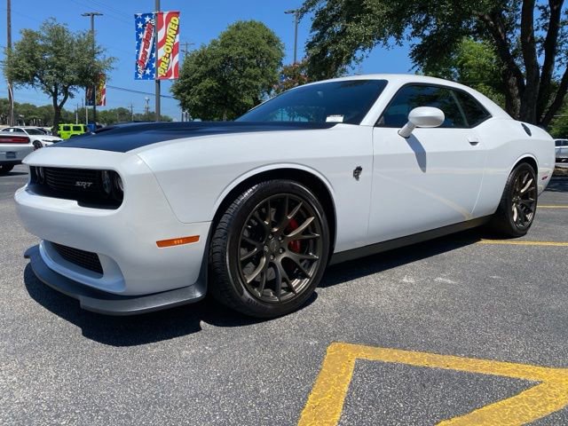 Used 2016 Dodge Challenger SRT Hellcat RWD image 1
