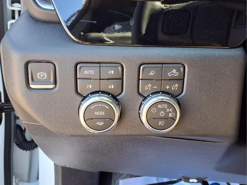 New 2026 GMC Sierra 2500 SLT w/ SLT Premium Package AWD/4WD image 14
