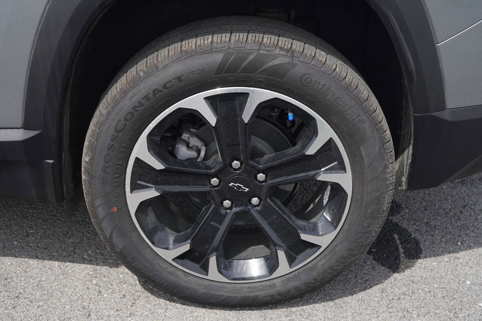 New 2025 Chevrolet Equinox LT w/ Safety and Technology Package image 10