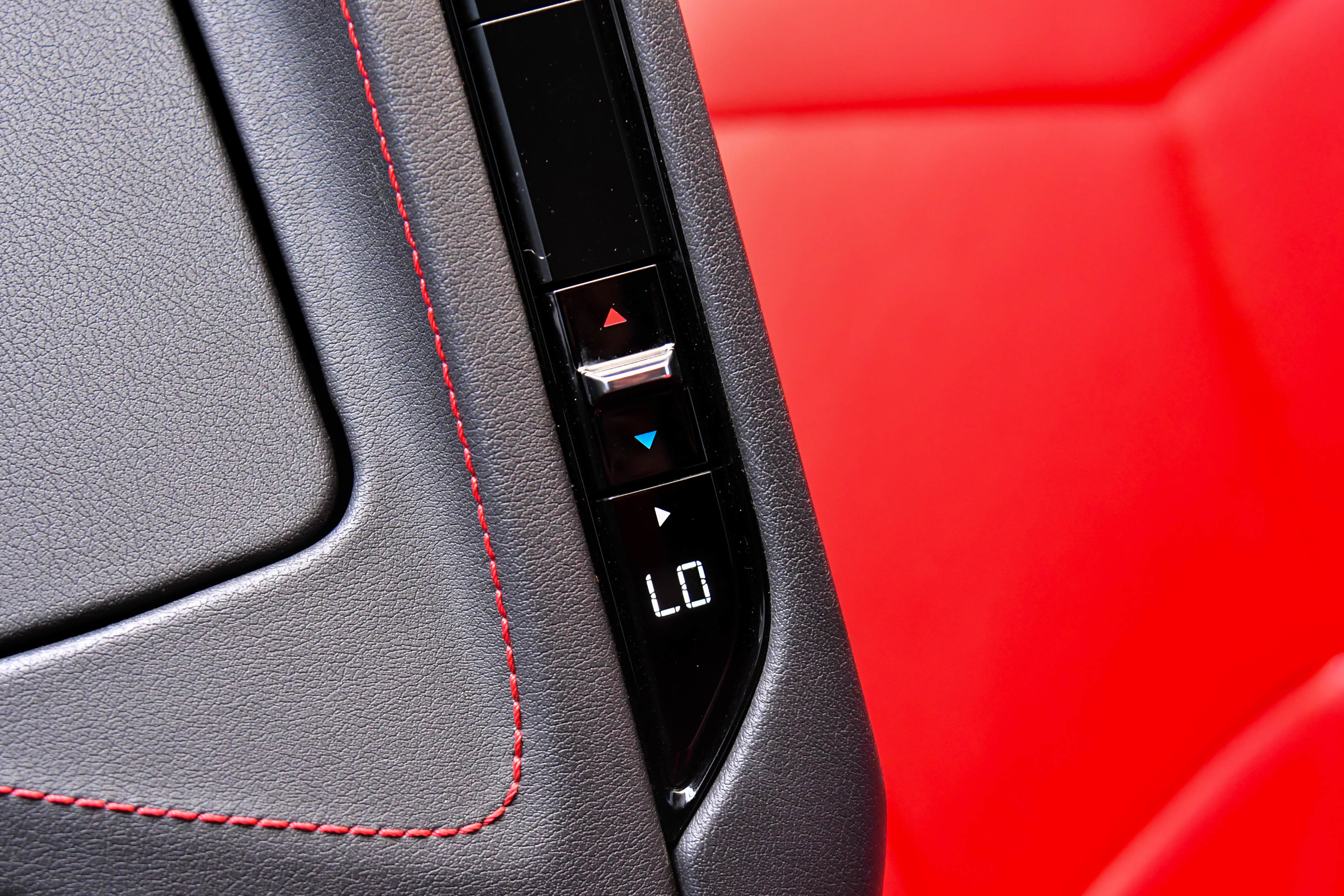 Used 2024 Chevrolet Corvette Stingray Convertible w/ 1LT image 34