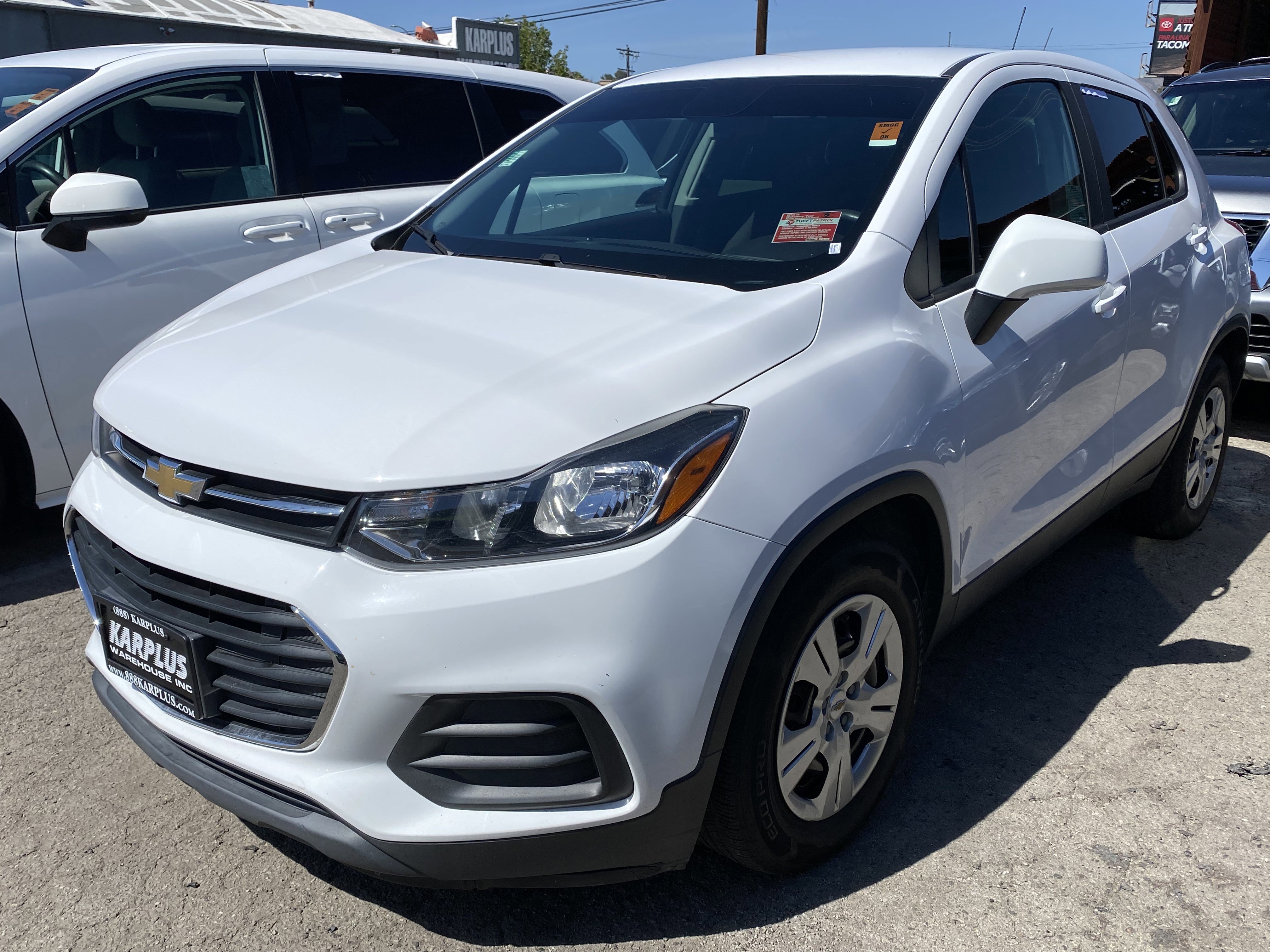 Used 2017 Chevrolet Trax LS FWD image 2