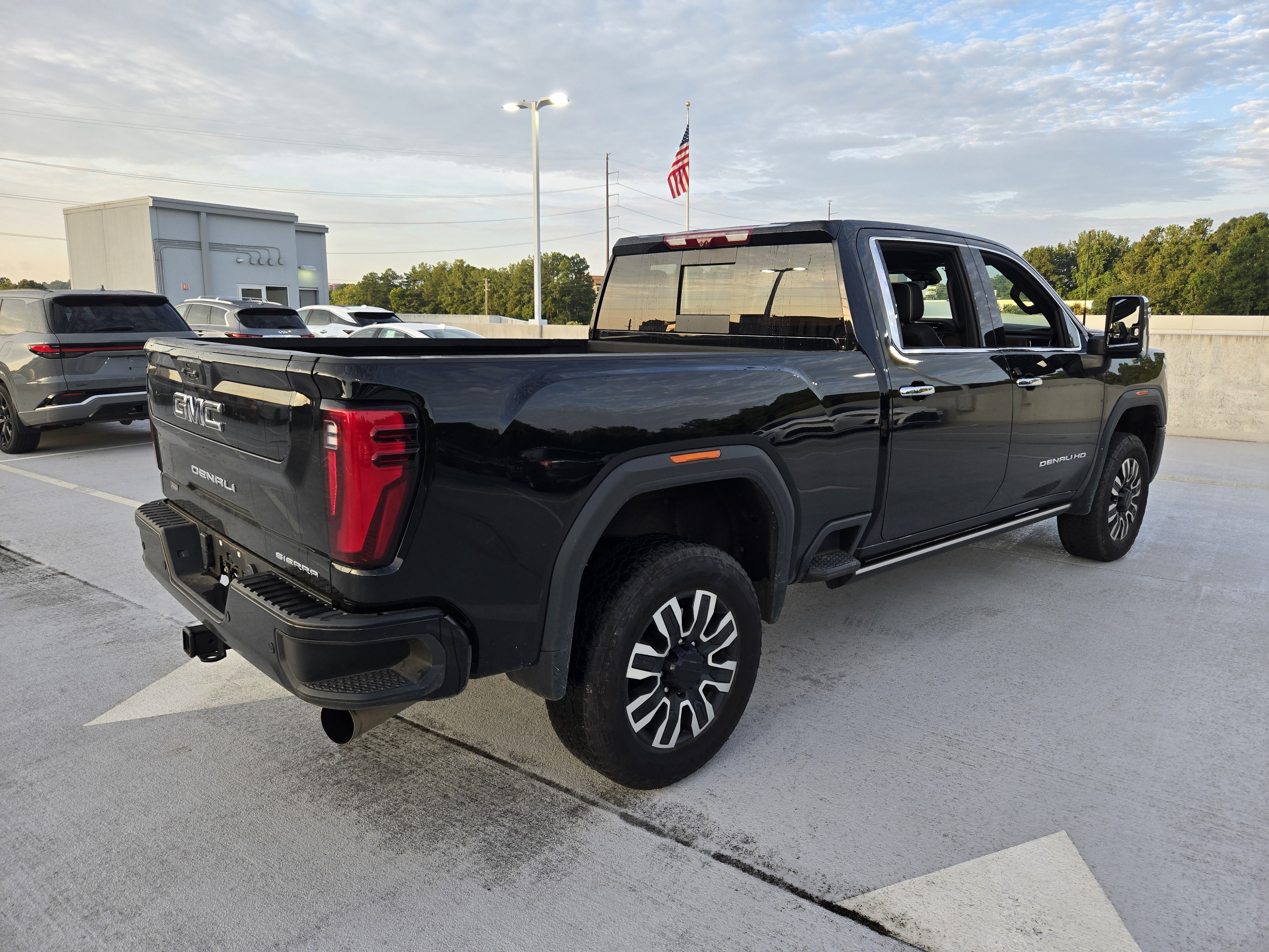Used 2025 GMC Sierra 2500 Denali Ultimate w/ Max Trailering Package AWD/4WD image 6