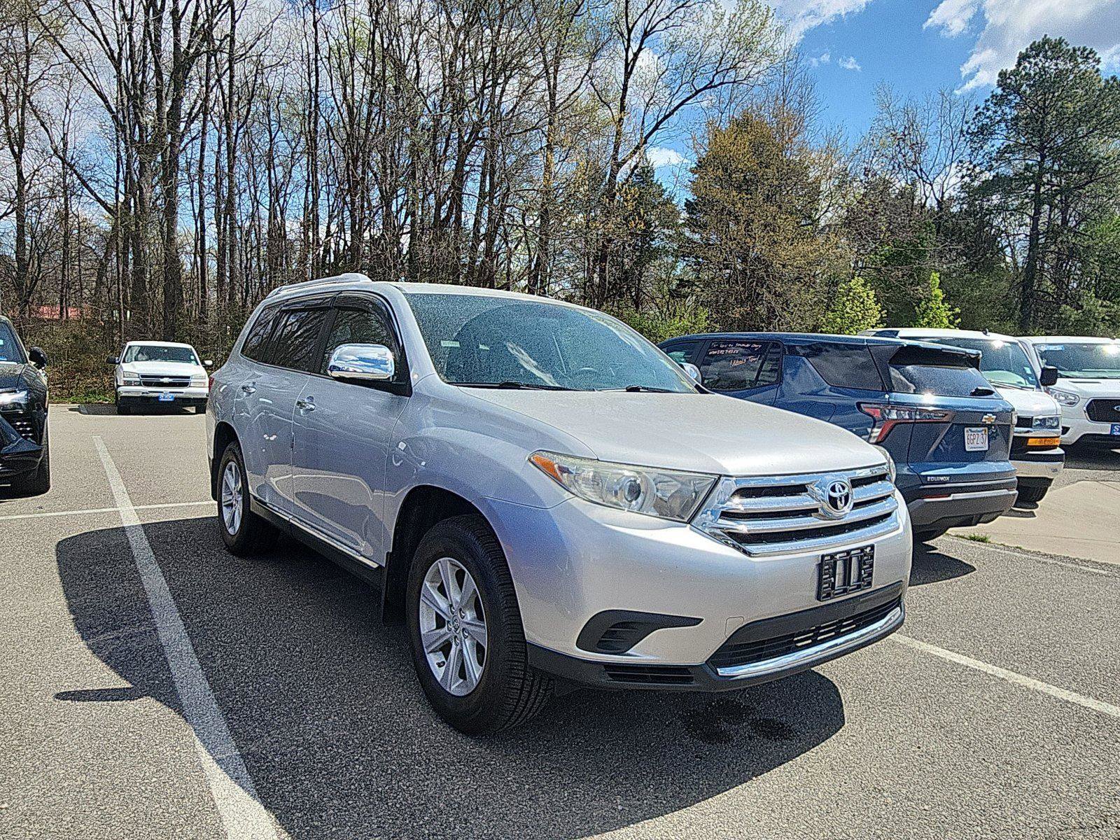 Used 2013 Toyota Highlander 4WD w/ Cold Weather Pkg image 5
