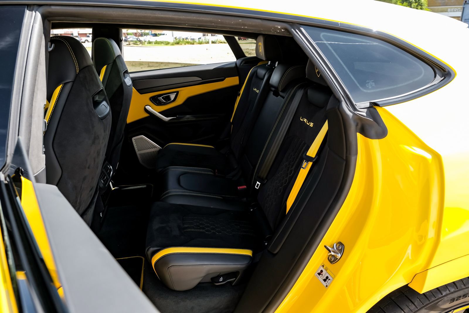 Used 2024 Lamborghini Urus S AWD/4WD image 38