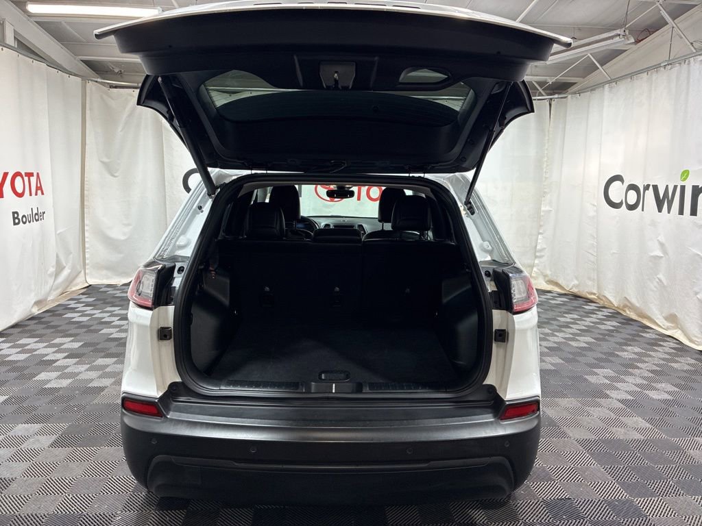 Used 2023 Jeep Cherokee Altitude Lux AWD/4WD image 17