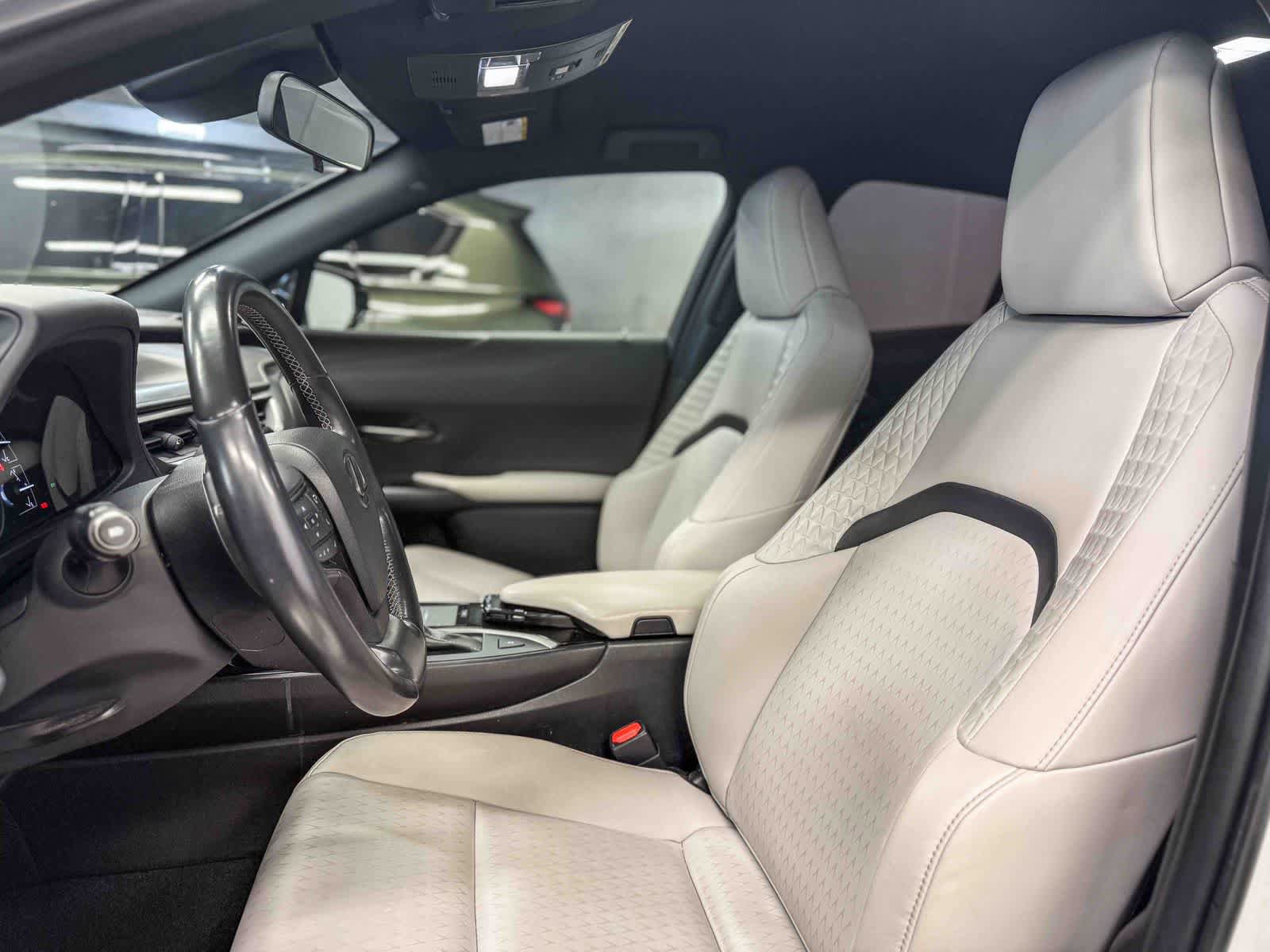 Used 2022 Lexus UX 200 w/ Accessory Package (Z2) FWD image 17