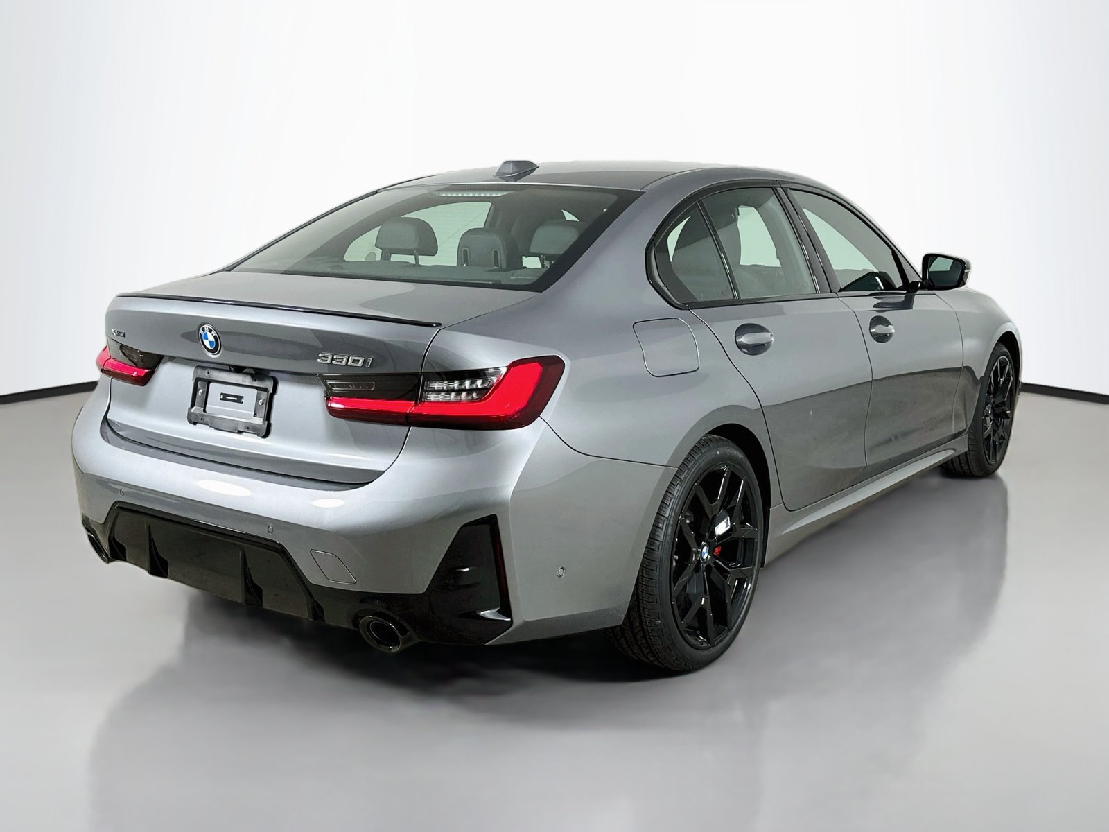 New 2026 BMW 330i xDrive Sedan w/ M Sport Package AWD/4WD image 5