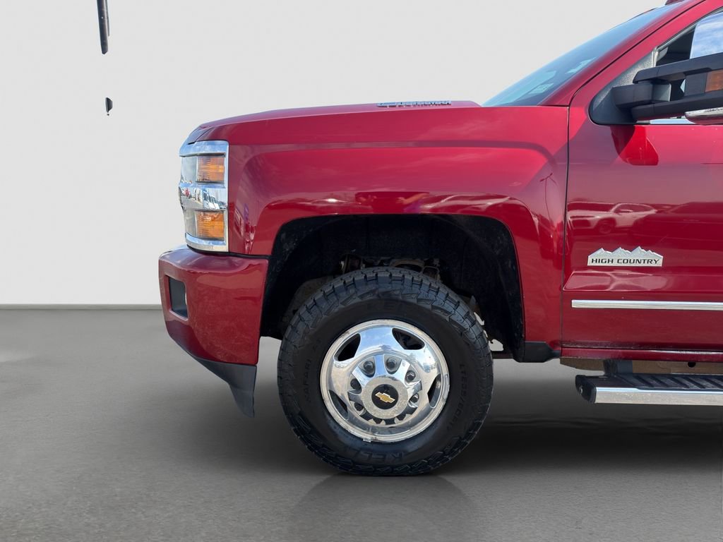 Used 2018 Chevrolet Silverado 3500 High Country w/ Duramax Plus Package image 22