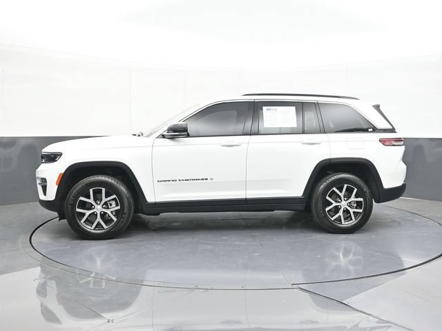 Used 2024 Jeep Grand Cherokee Limited w/ Trailer Tow Package AWD/4WD image 8