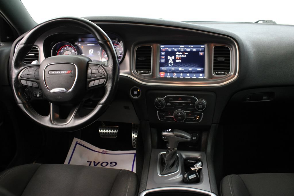 Used 2019 Dodge Charger Scat Pack RWD image 9