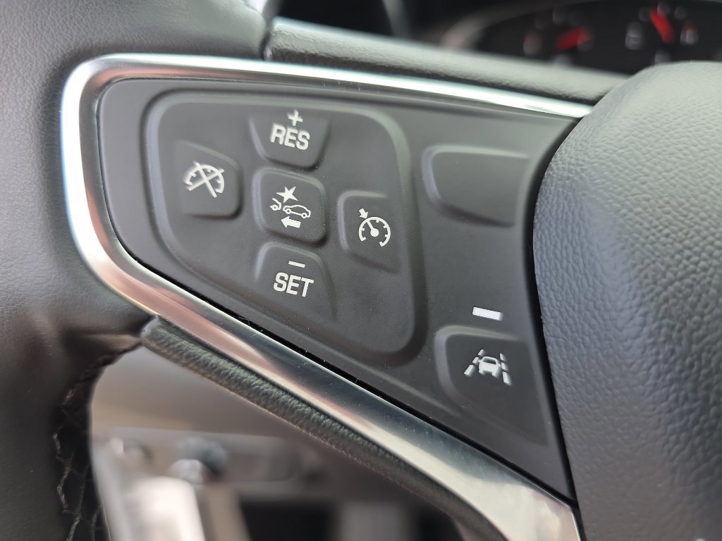 Used 2024 Chevrolet Equinox LT image 38