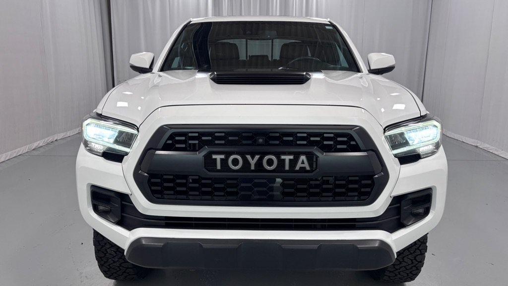 Used 2020 Toyota Tacoma TRD Pro AWD/4WD image 2