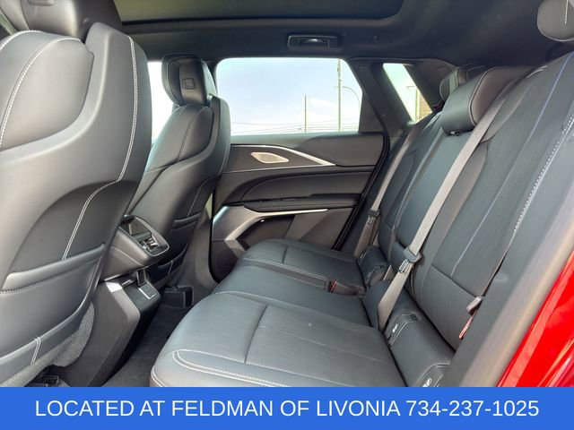 Used 2024 Cadillac Lyriq Luxury RWD image 24