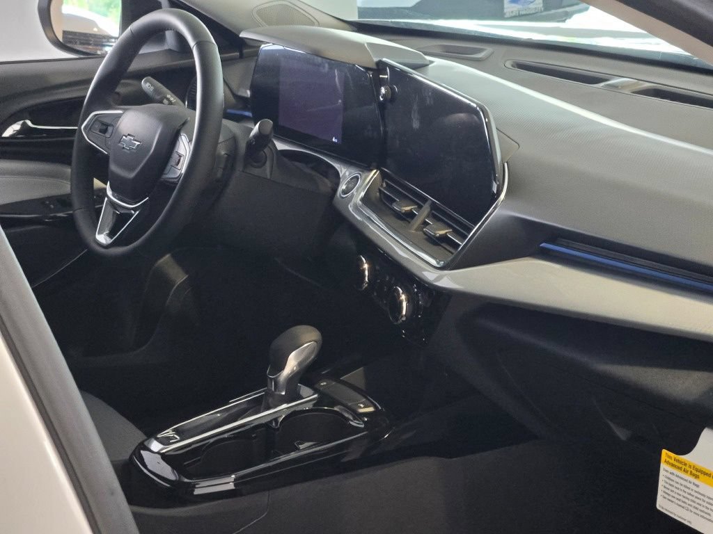 New 2026 Chevrolet Trax LT w/ Driver Confidence Package FWD image 7