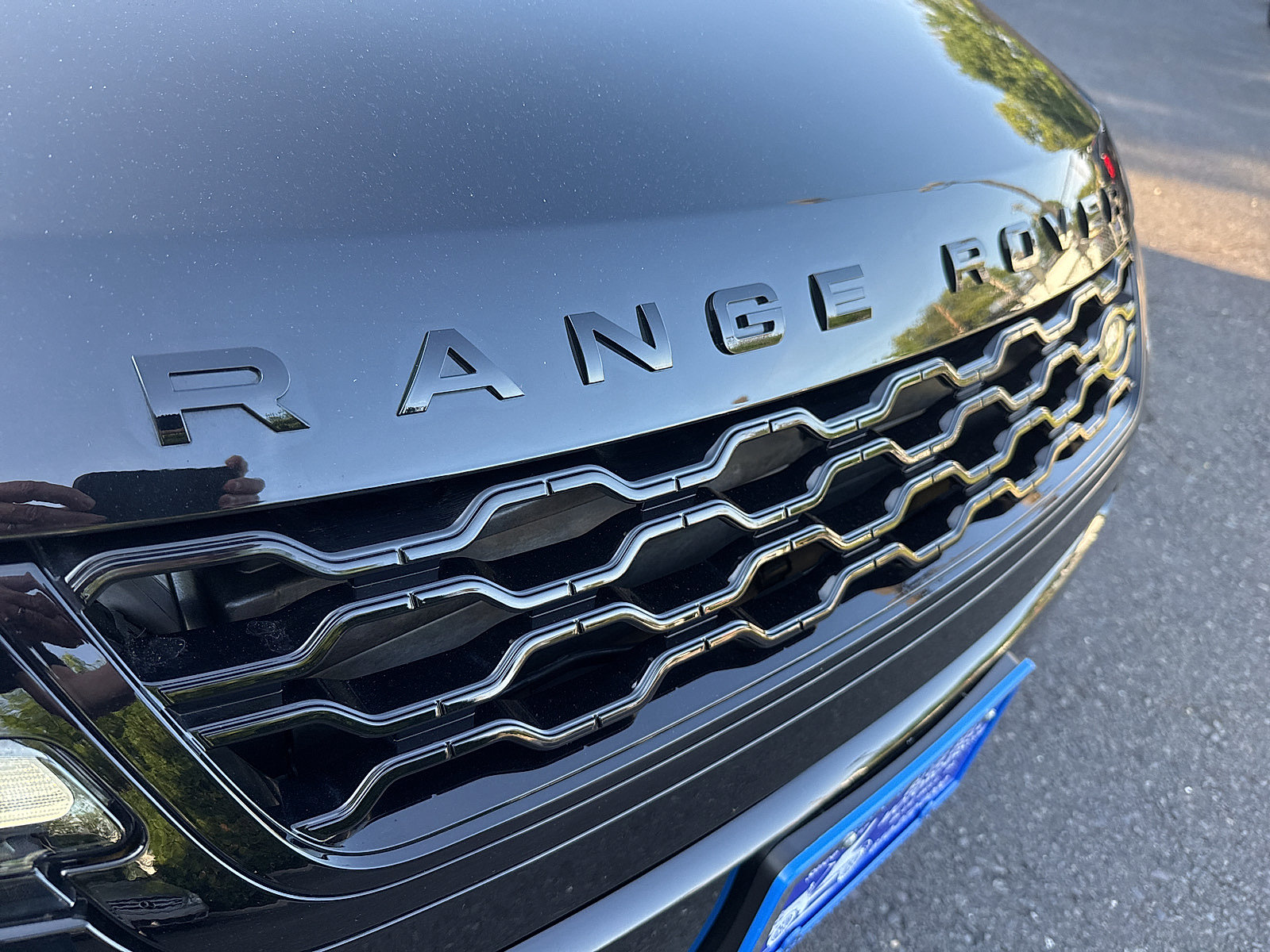 Used 2023 Land Rover Range Rover Evoque R-Dynamic SE AWD/4WD image 18