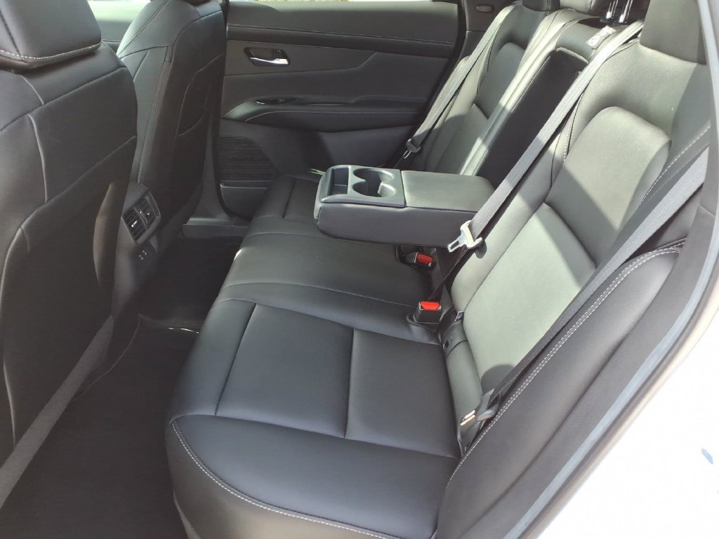 Used 2025 Nissan Murano SL w/ Cargo Package AWD/4WD image 16