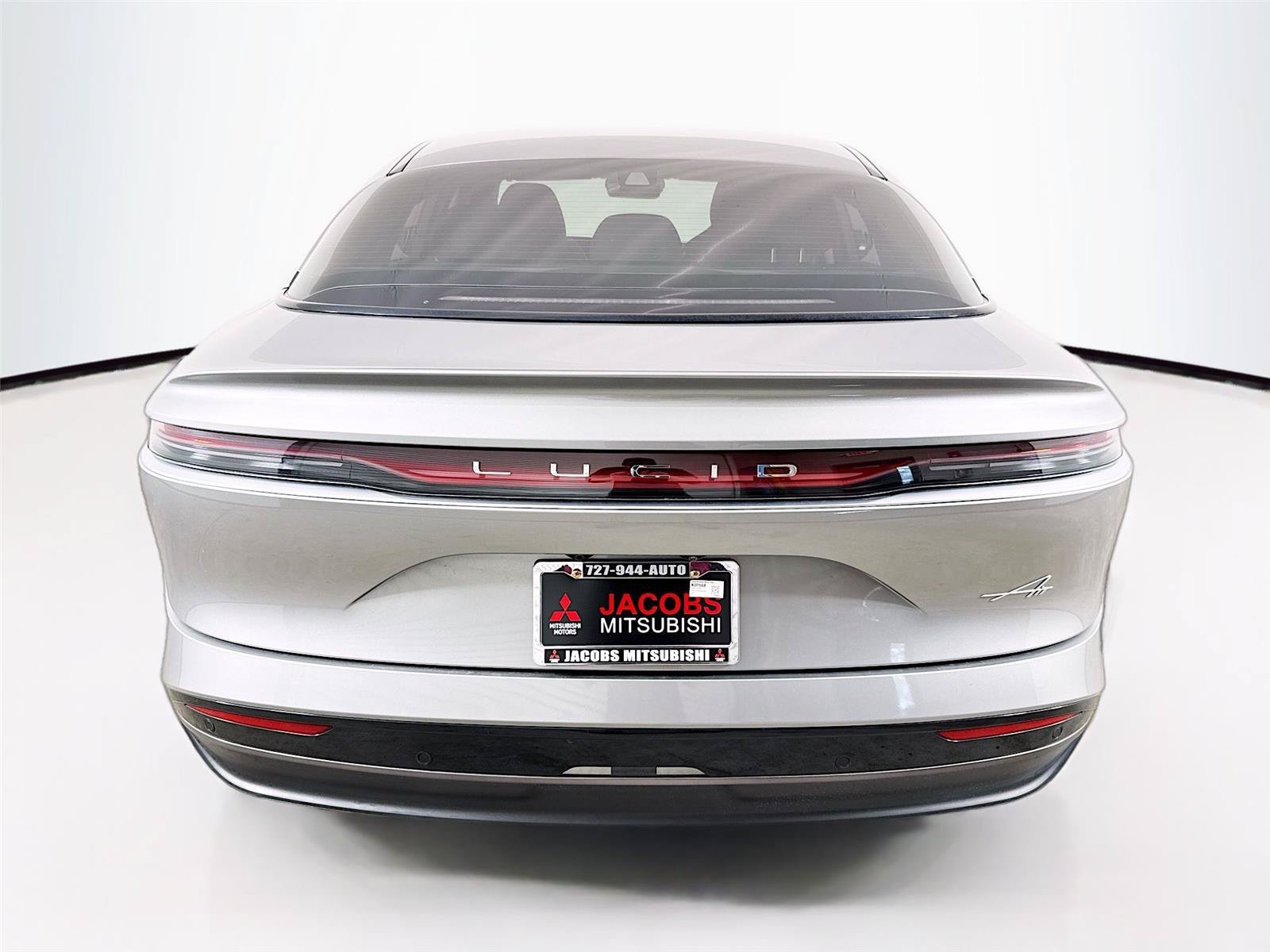 Used 2025 Lucid Air Pure RWD image 3