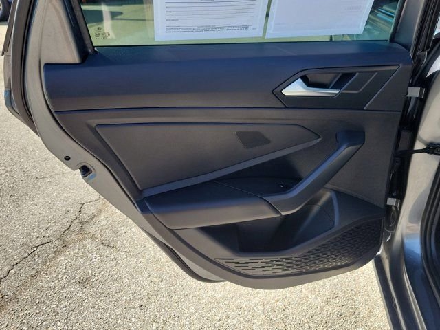Used 2020 Volkswagen Jetta R-Line image 13