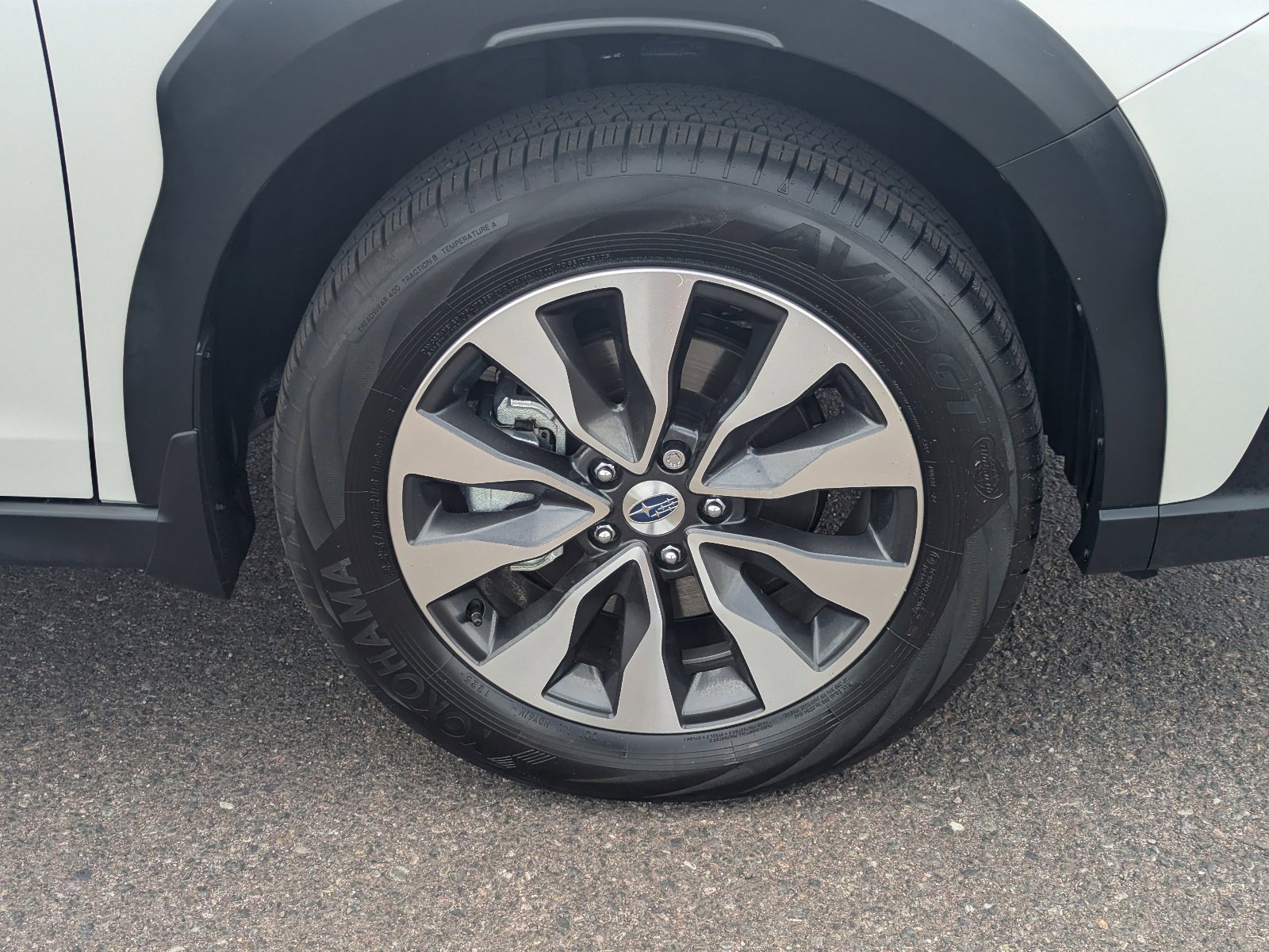 Certified 2025 Subaru Outback Limited AWD/4WD image 9