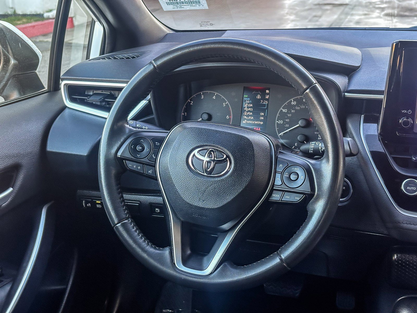 Used 2024 Toyota Corolla SE image 18