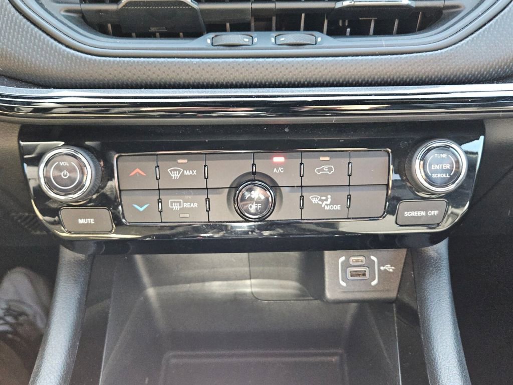 Used 2022 Jeep Compass Altitude image 19