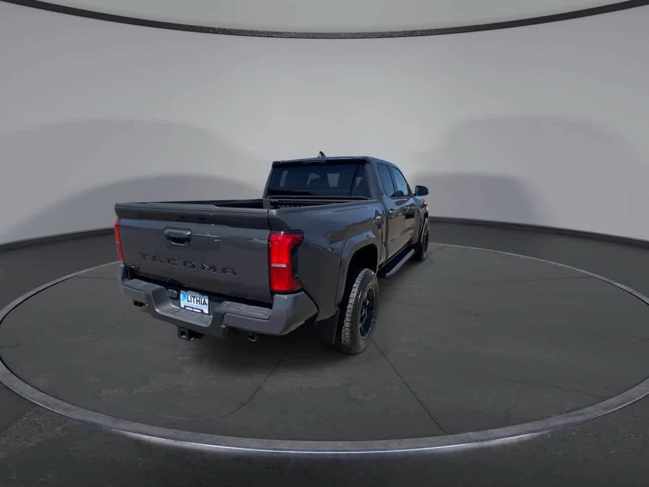Certified 2024 Toyota Tacoma SR5 AWD/4WD image 8