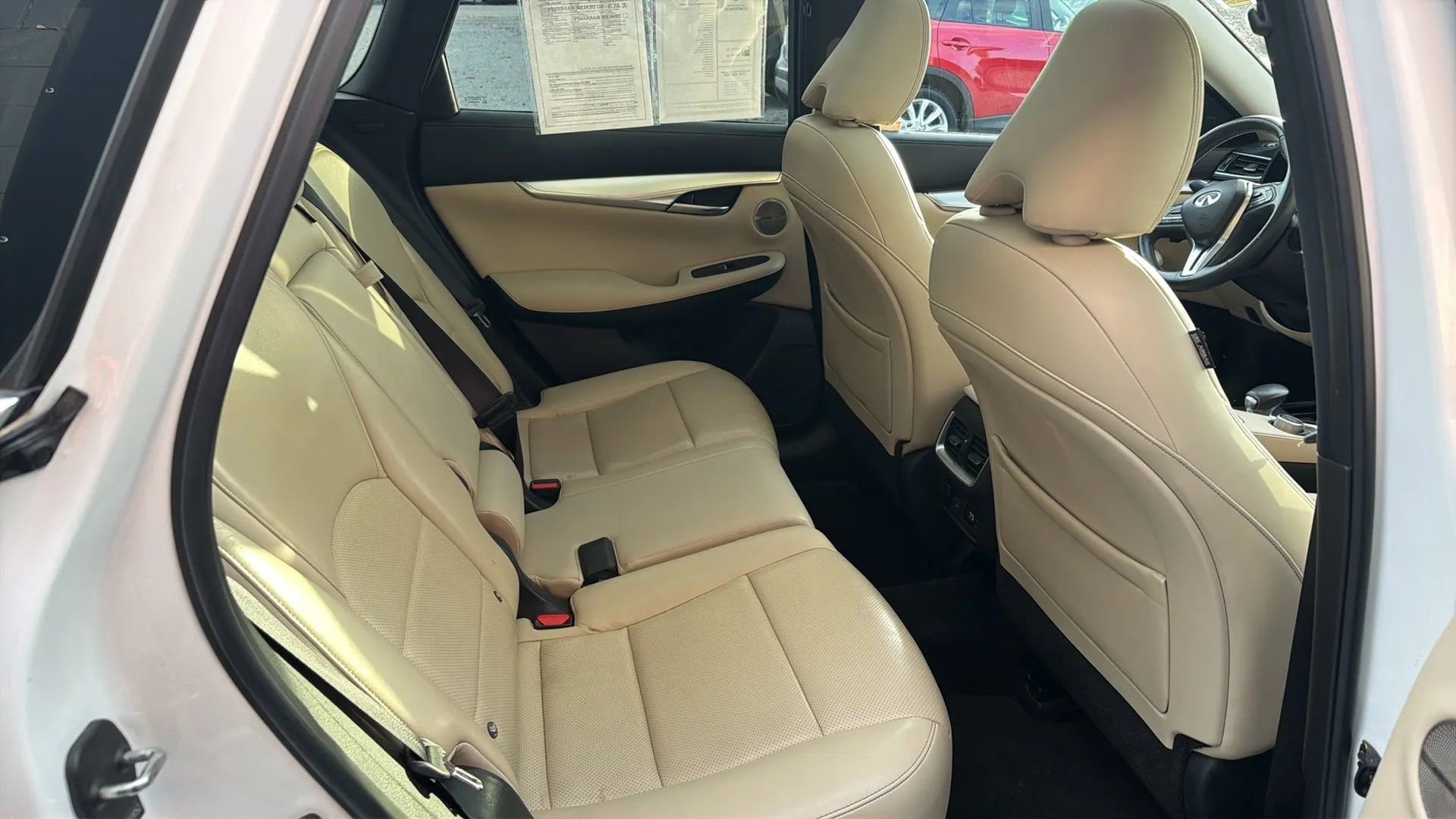 Used 2019 INFINITI QX50 Essential w/ Premium Heat Package image 12