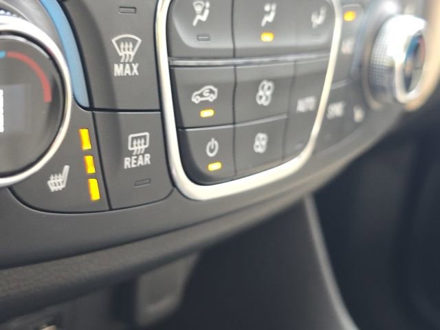 Used 2022 Chevrolet Traverse Premier FWD image 41