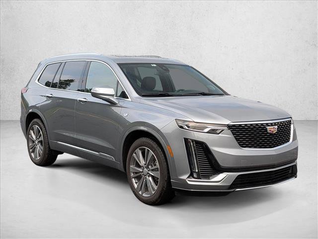 Used 2025 Cadillac XT6 Premium Luxury FWD image 3